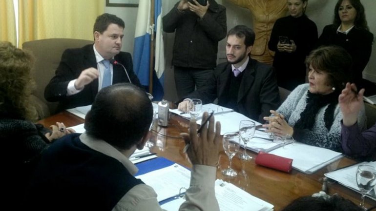6 Gentileza: Cutral Co Al Instante.
