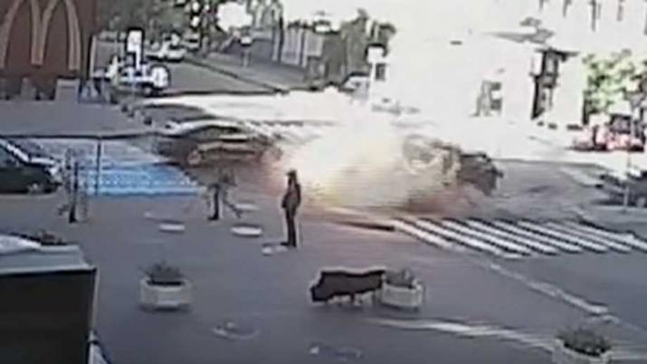 Ucrania: asesinaron a un periodista con una bomba en su auto