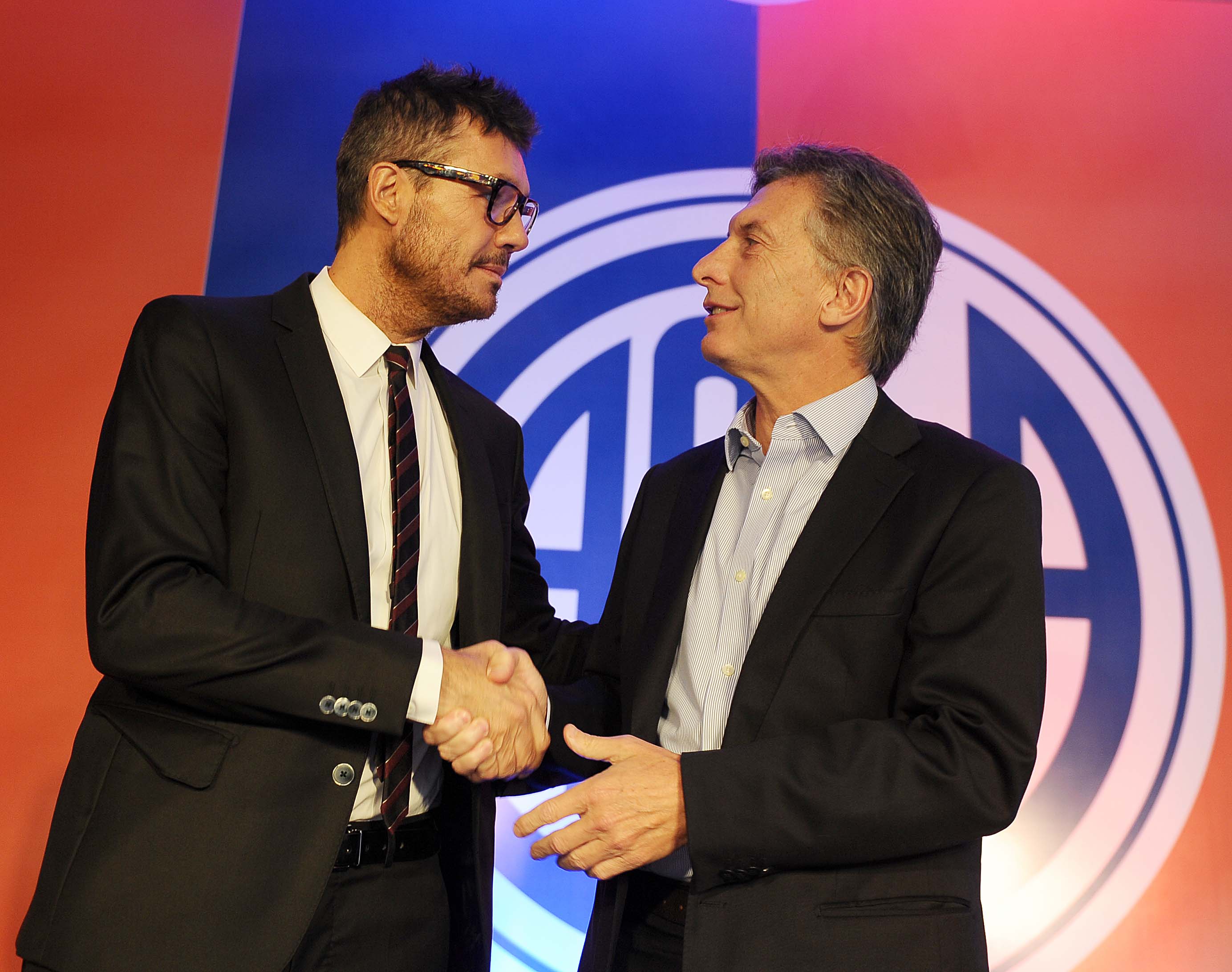 tinelli_macri_1_pascu_21032014_61114