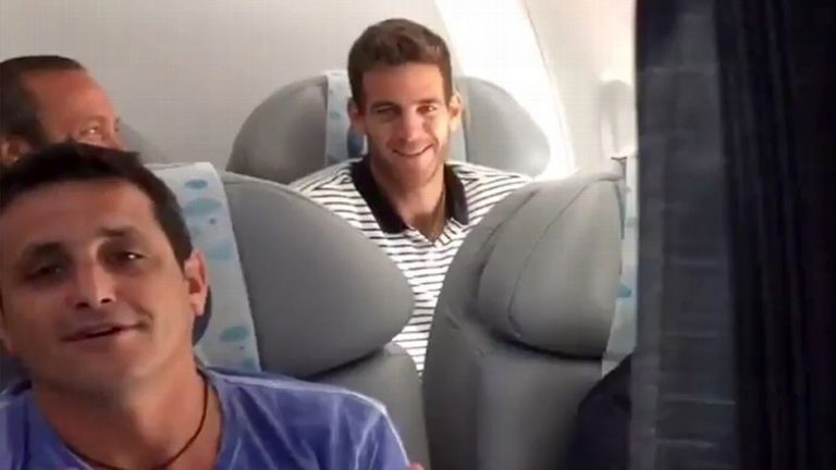 Ovacionaron a Del Potro en el vuelvo de regreso al país