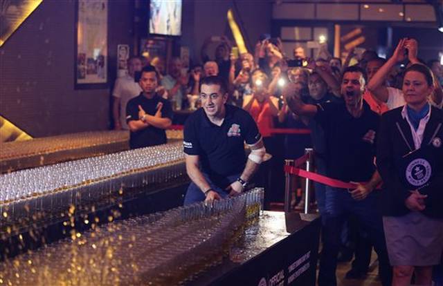 Dubái busca la gloria en récords poco comunes
