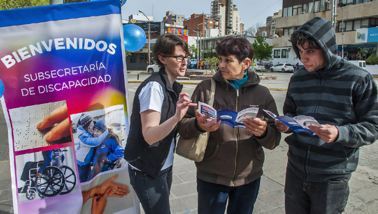 web-dia-nacional-de-las-personas-sordas-cabeza_0096