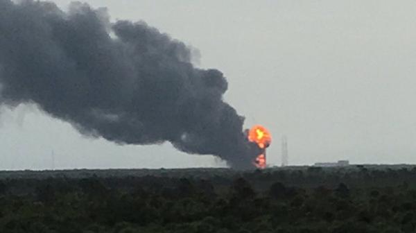 Un cohete de SpaceX explotó durante una prueba sin causar heridos