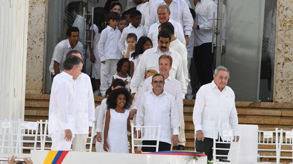 Histórico: Colombia y las FARC firmaron acuerdo y sellaron la paz