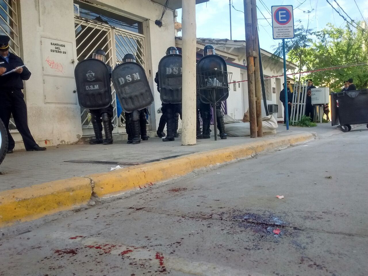 policia Gentileza Neuquén al Instante.