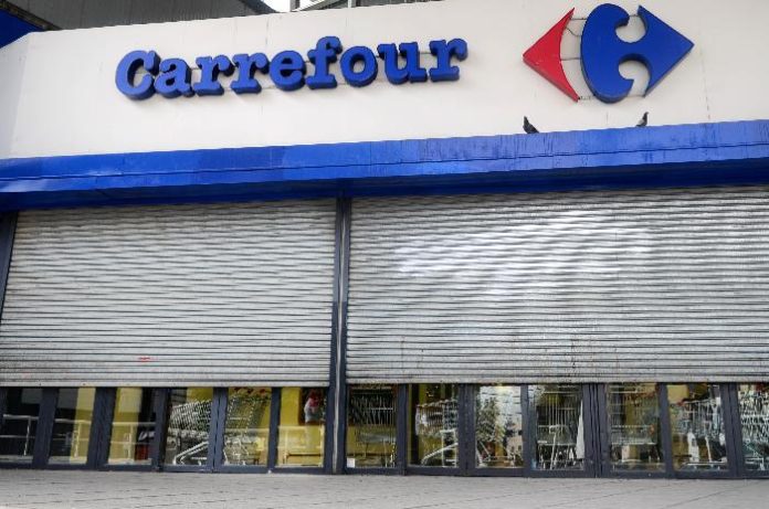 nqn Carrefour sorprendido con una auditoria de bromatologia para veri