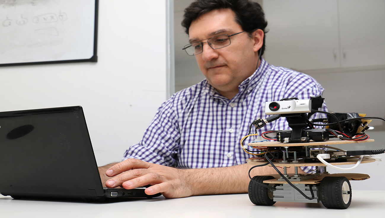 web-no-cabeza-neuquen-explora-agentes-robots-motivadores-para-ensenar-computacion_8581