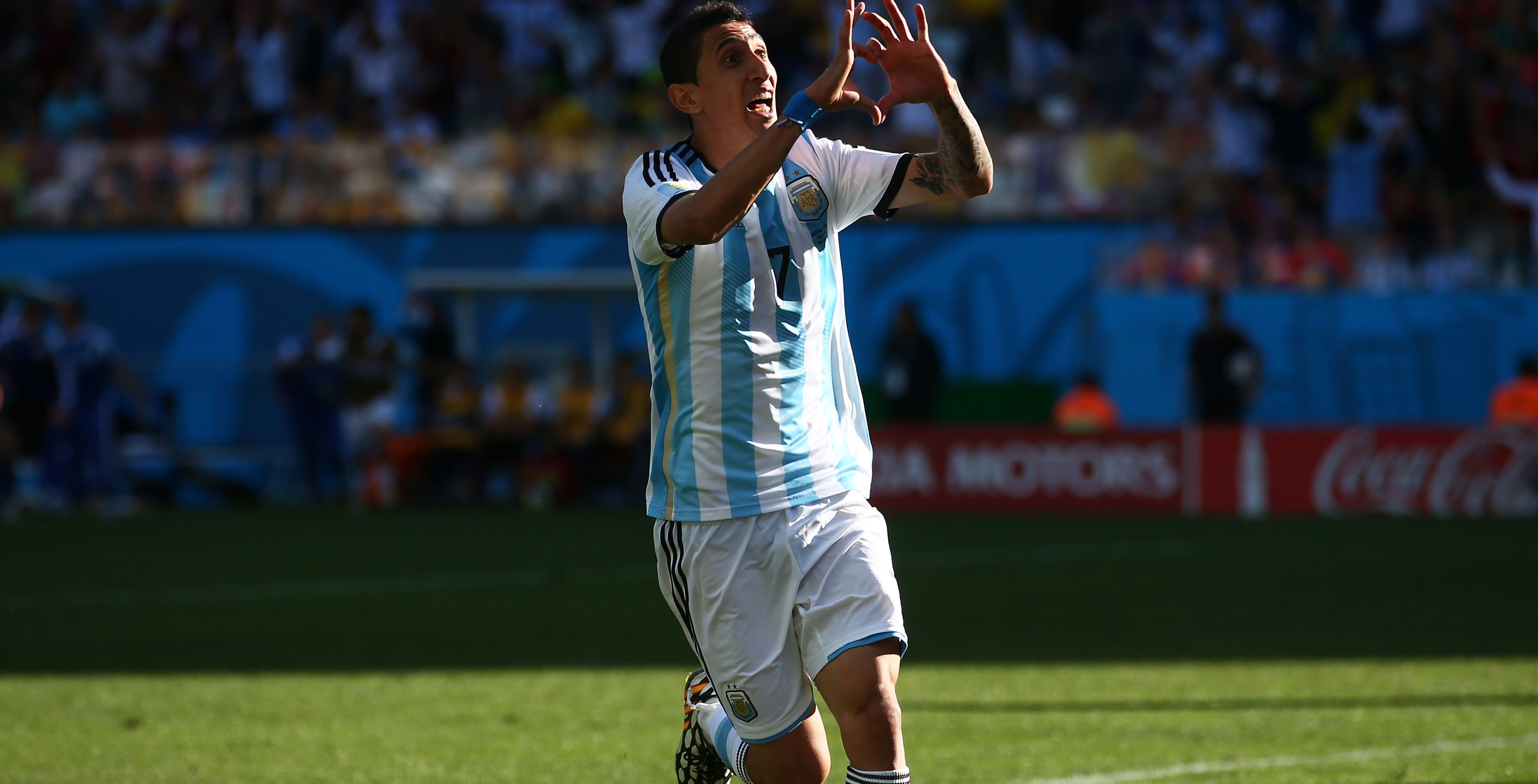 491717175DB00070_Argentina_