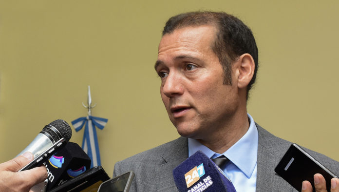 04-11-2016. Gobernador Omar Gutierrez sobre barrera sanitaria