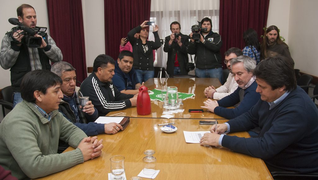 ate-y-el-gobierno