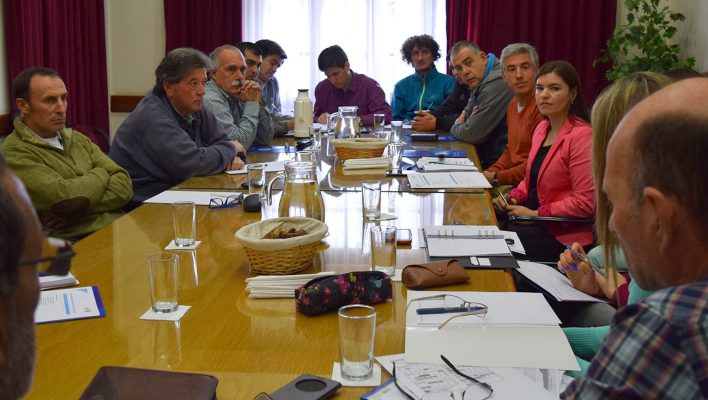 web-no-cabeza-29-09-2016-neuquen-dcpc-reunion-por-temporada-estival-1-708x400 Imagen archivo