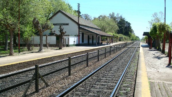 Se masturbó en el tren y los pasajeros intentaron lincharlo