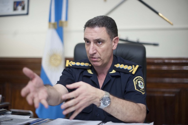 yuta Pablo Bressi, Jefe de la Policía bonaerense.