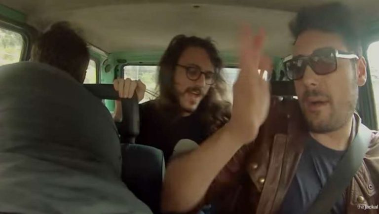 VIRAL: Tres amigos reaccionan al escuchar el hit «Despacito»