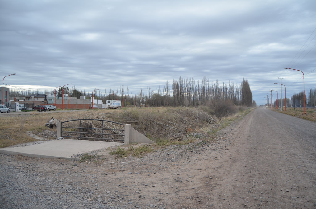Canal-calle-Velez-Sarsfield