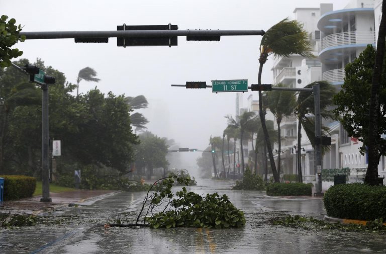 Huracán Irma: Ya son 30 los muertos en el Caribe y Estados Unidos