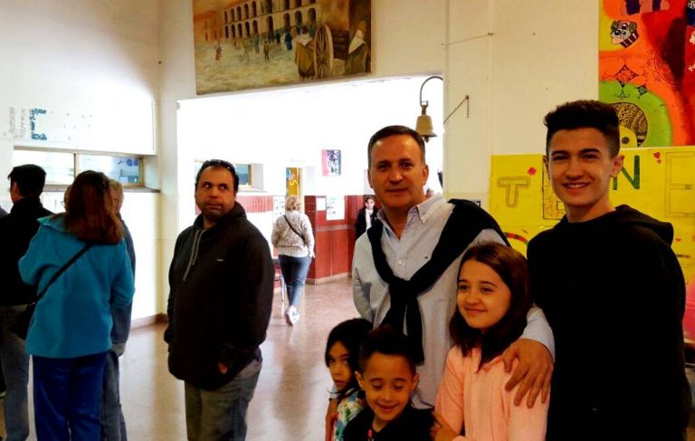 Schpoliansky fue a votar acompañado por su familia