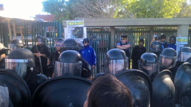 desalojo Gentileza Diario Río Negro.