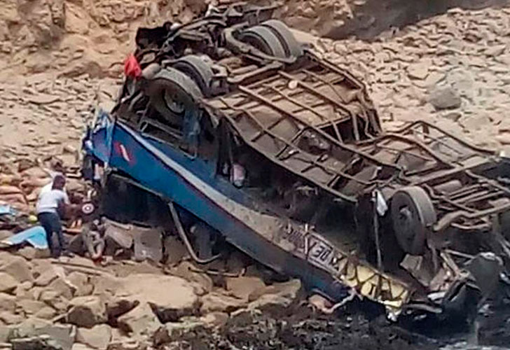 tragedia-en-pasamayo-caida-del-omnibus-01022018-01-02