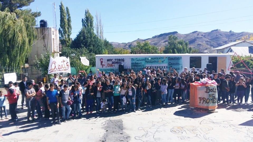 29542467_1013349898820657_4476023204491530475_n Gentileza.