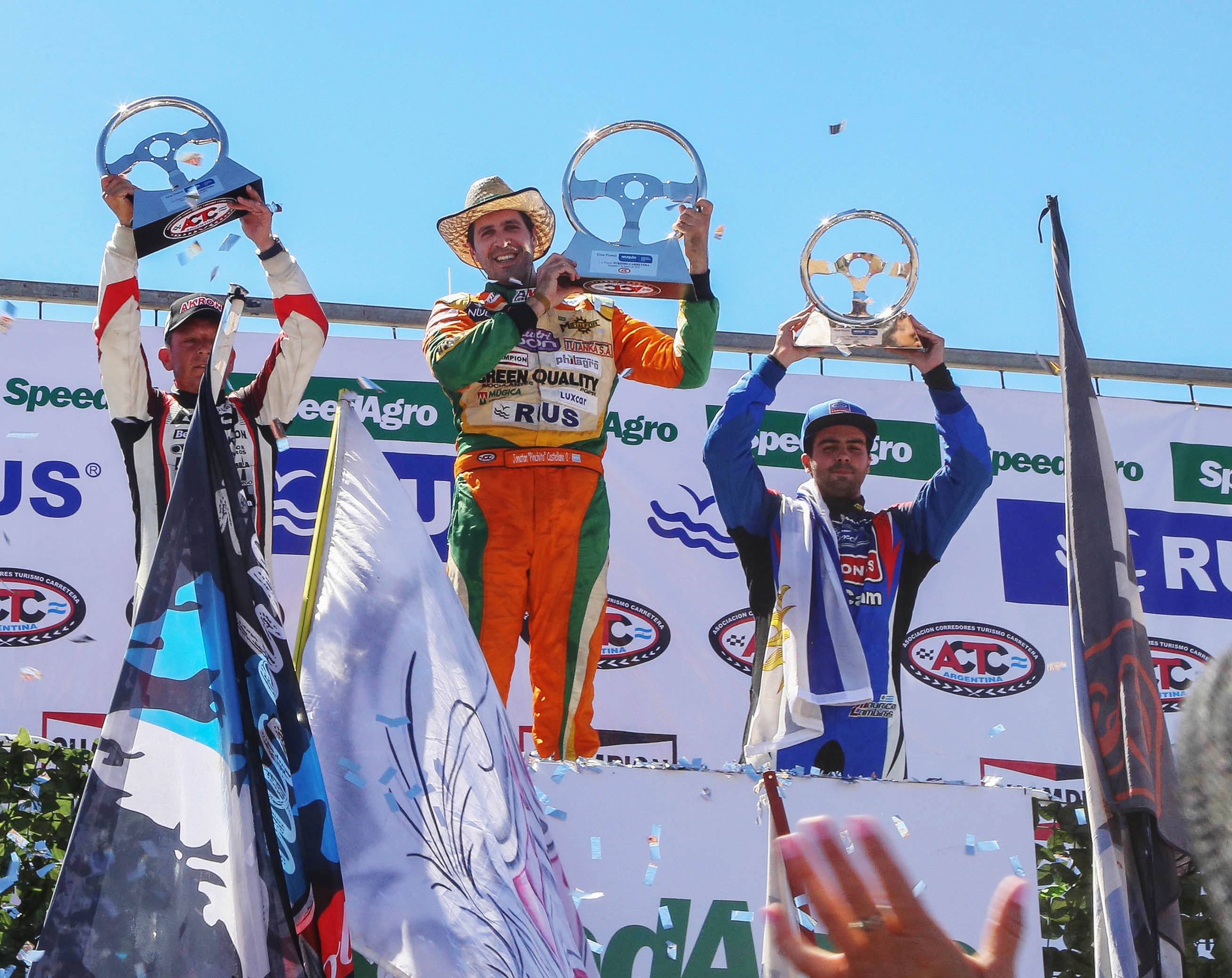 NQN 11-03-2018 GOBERNADOR OMAR GUTIERREZ EN CARREDA TC