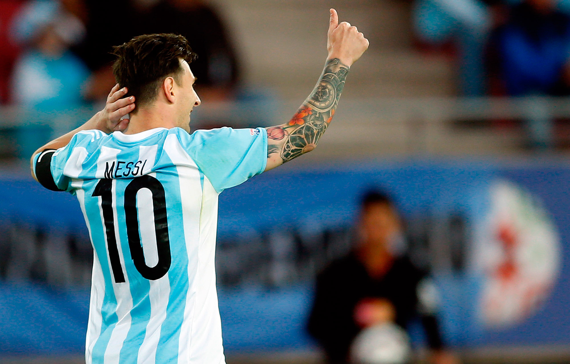 lionel_messi_argentina_paraguay0945
