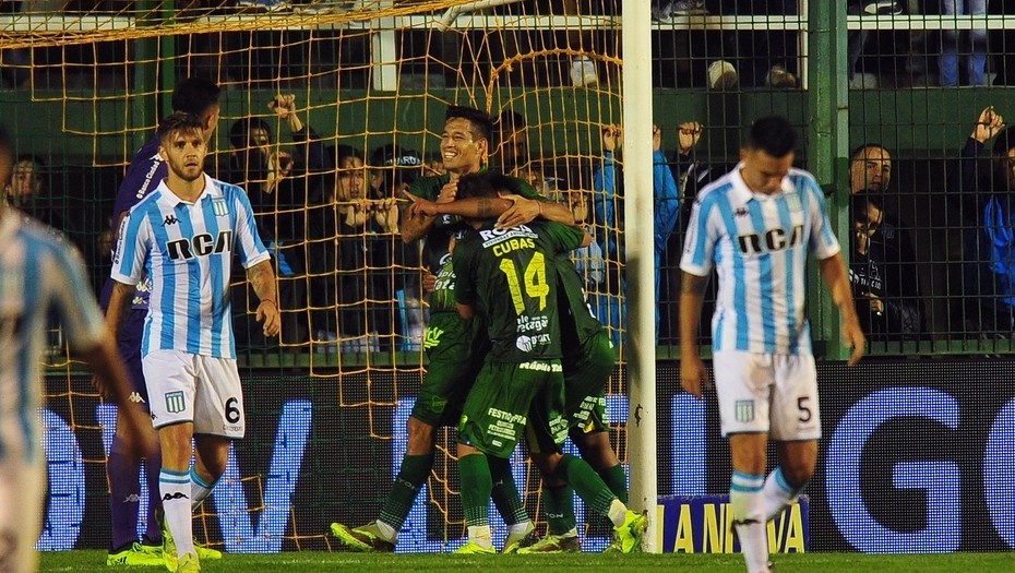 DEFENSA Y JUSTICIA vs RACING foto MARCELO CARROLL