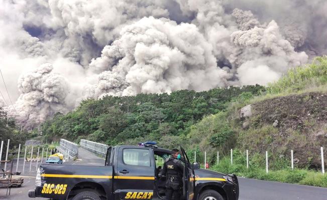 guatemala-volcano-fuego-ash_61483507