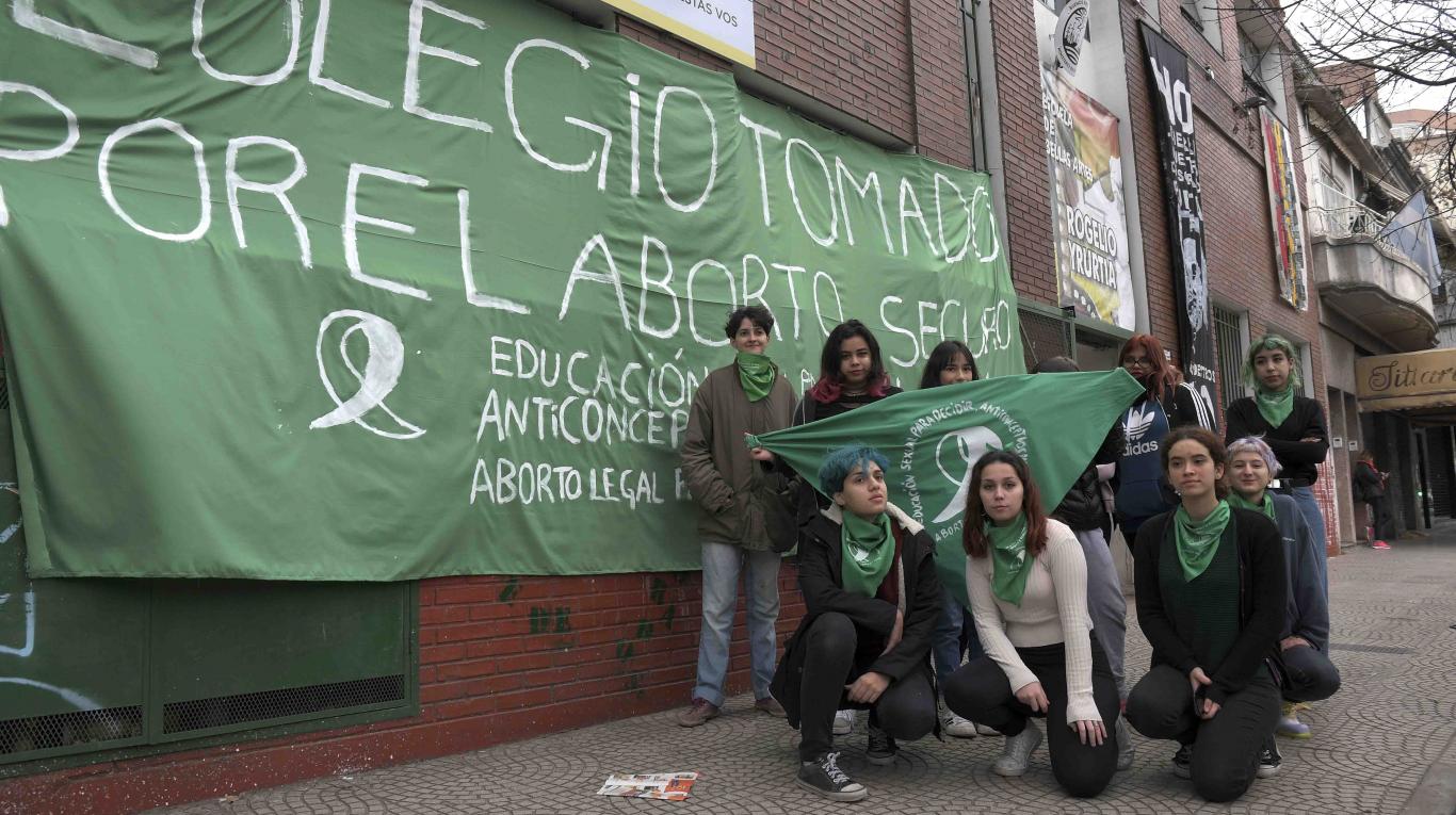 tomas-colegios-aborto