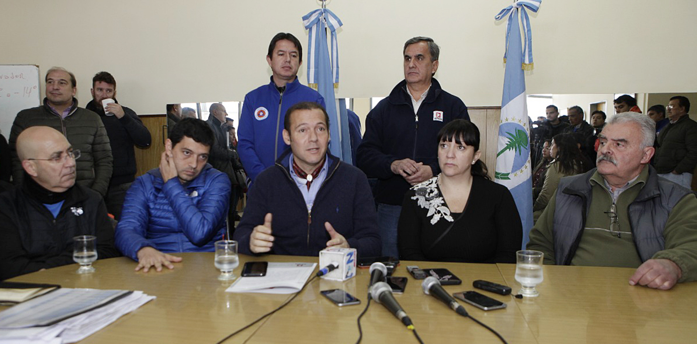 22-07-Conferencia-Omar-Gutiérrez-en-Zapala-1