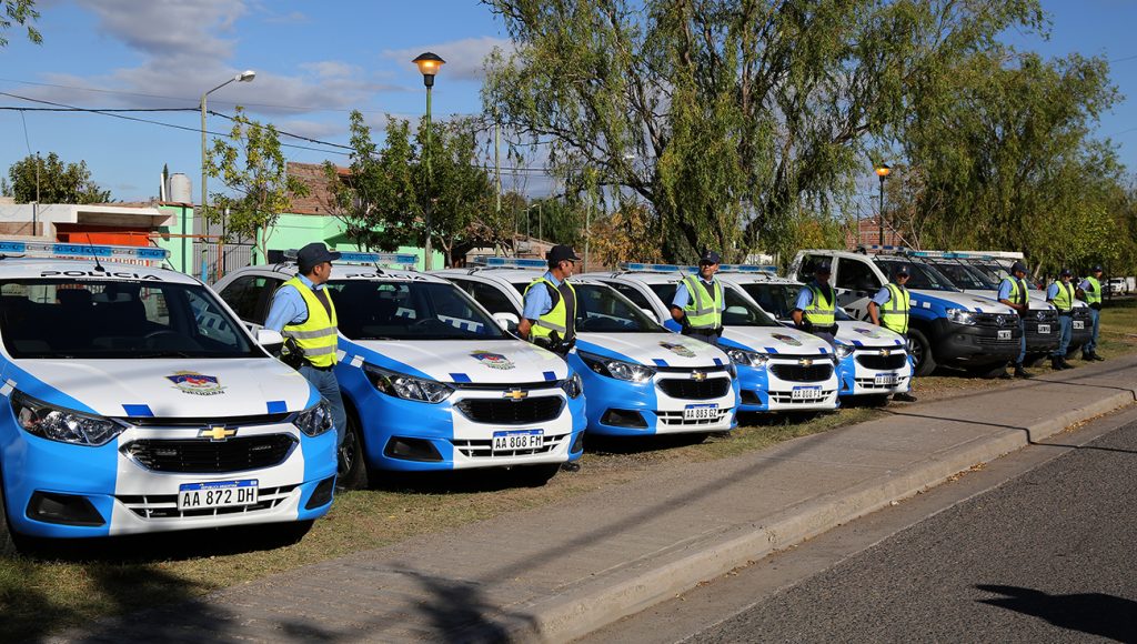 Web.Cierre_.Neuquen-31-03-2017-entrega-de-unidades-de-policia-7V0A0962-1024x580