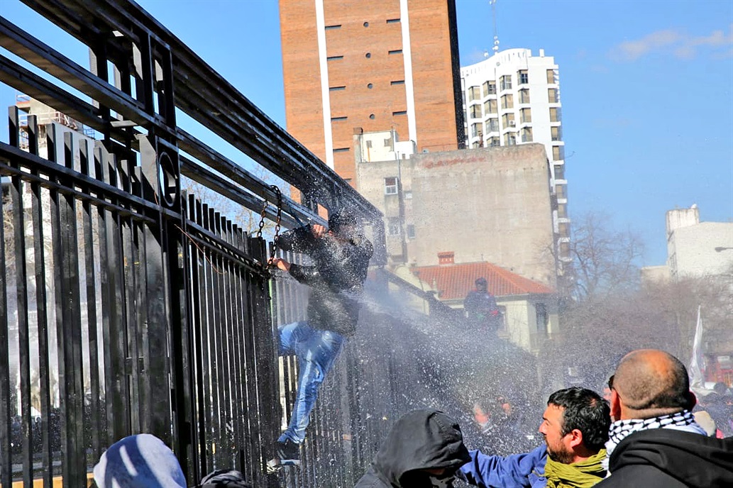 represion