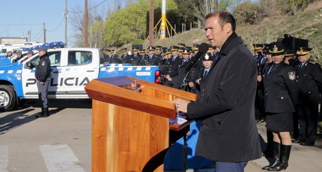 WEB-TERCERA-ENTREGA-DE-MOVILES-POLICIALES_MG_3630-696x344