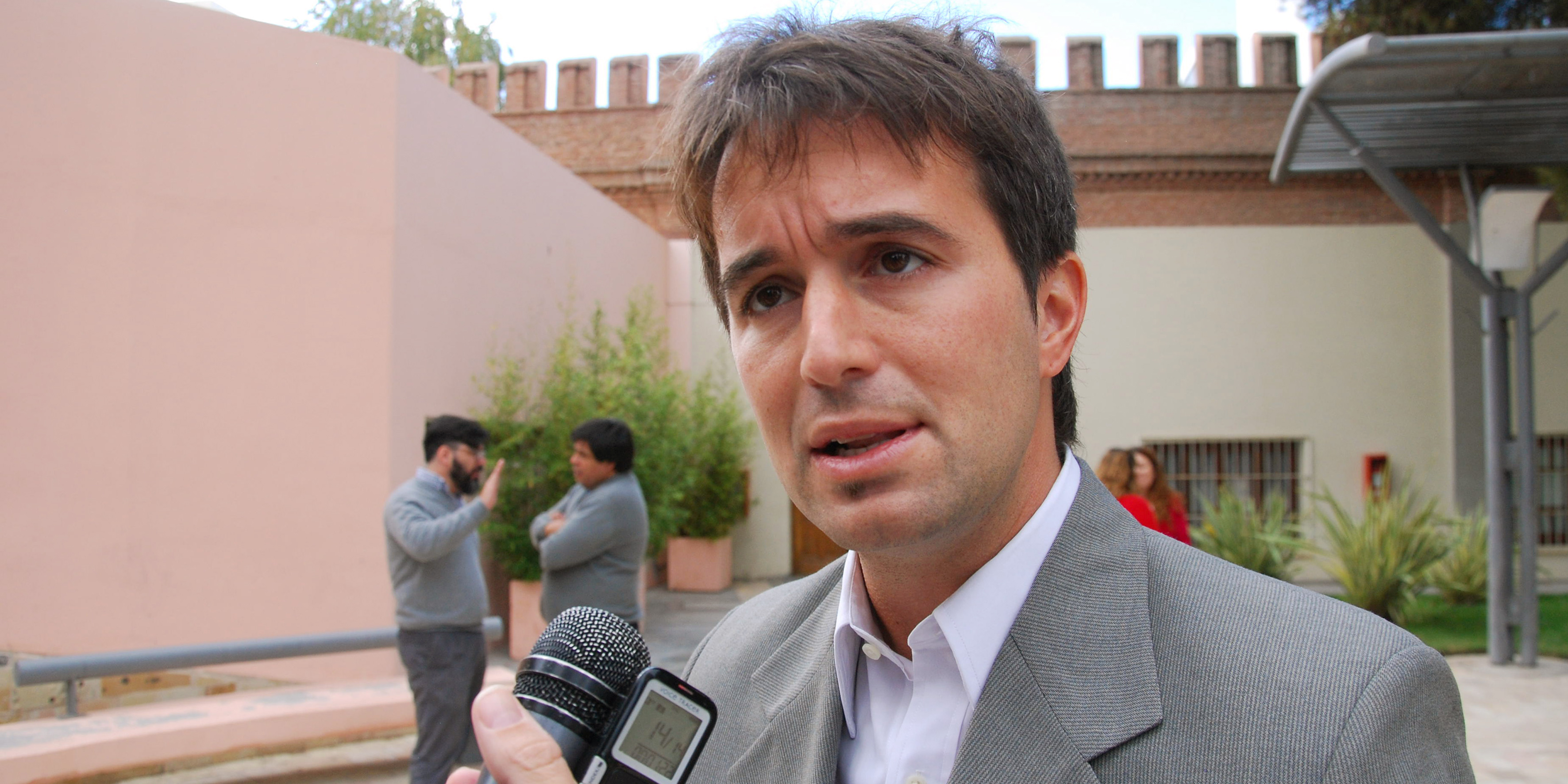 Juan Pablo Prezzoli Subsec. de Gobierno Y Justicia entrega de ce