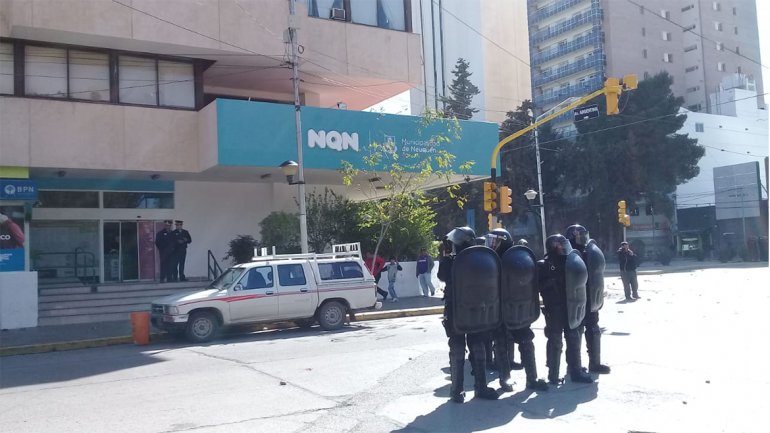 policia Gentileza LM Neuquén.