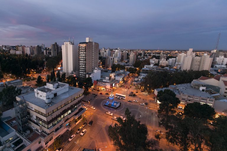Turismo-ciudad-1-768x512