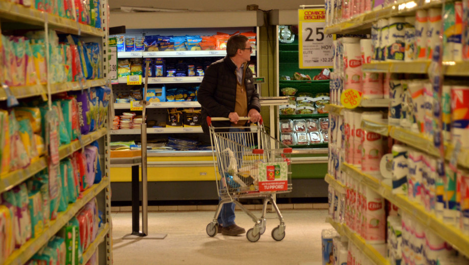 nqn inflacion - gondolas de supermercados