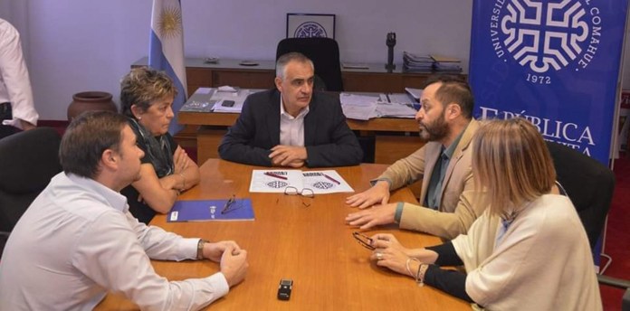FIRMA-DE-CONVENIO-ENTRE-EL-MINISTERIO-DE-EDUCACIÓN-Y-LA-UNCO-6