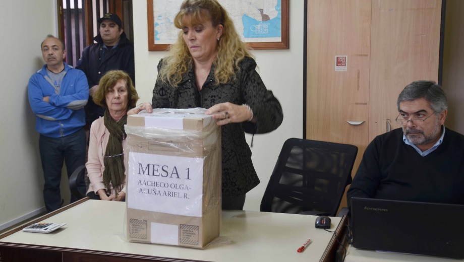 AAG.NQN 27.06.19 FOTO YAMIL REGULES NOTA CIPO RECUENTO DE VOTO