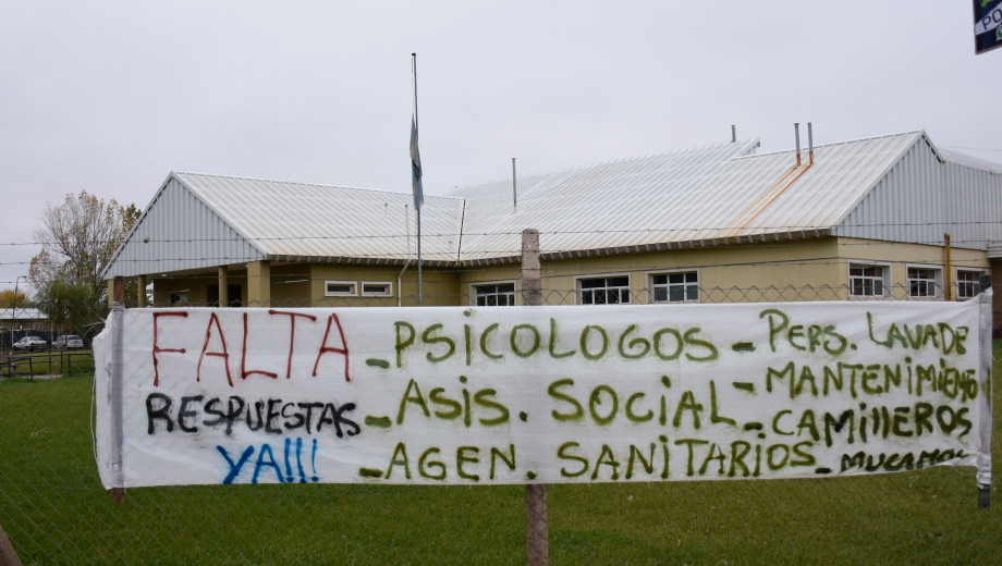 Ag-nqn-Conflicto-en-el-hospital-del-chañar-salto-9