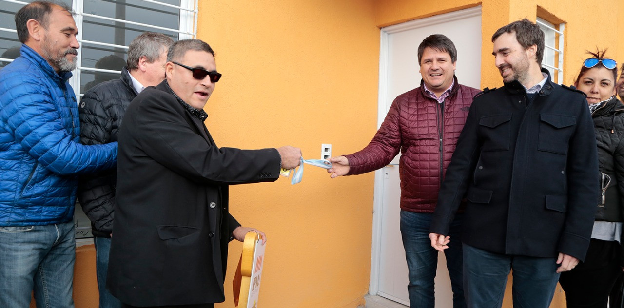 Mariano-Gaido-entrega-viviendas