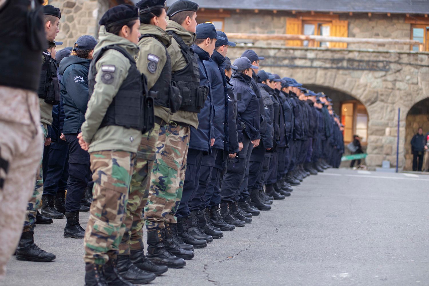 policias