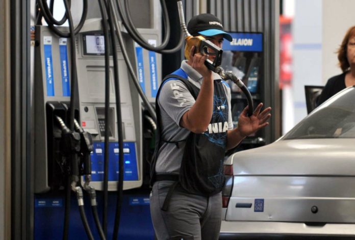 COMBUSTIBLES-ESTACION-DE-SERVICIO