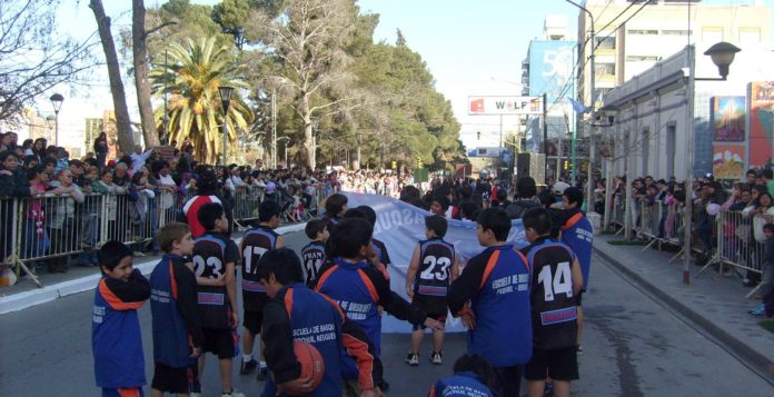 DESFILE 13