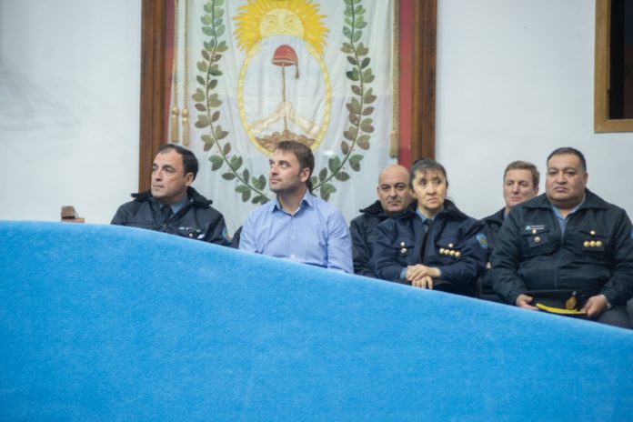policias