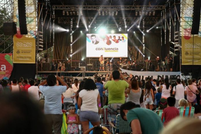 Fiesta-de-la-Confluencia2-700x466