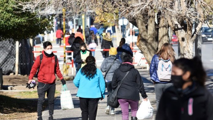 ag-nqn-movimiento-en-el-centro-salto-1-1
