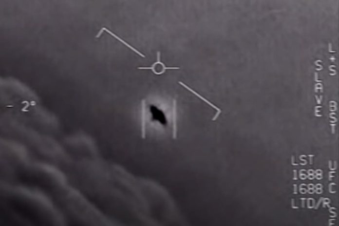 3256808h640