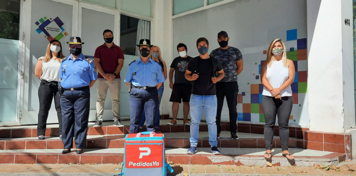 WEB.Trabajadores-de-Pedidos-Ya-en-la-subsecretaría-de-Seguridad-1