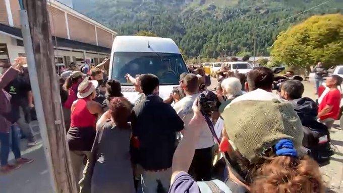 470586